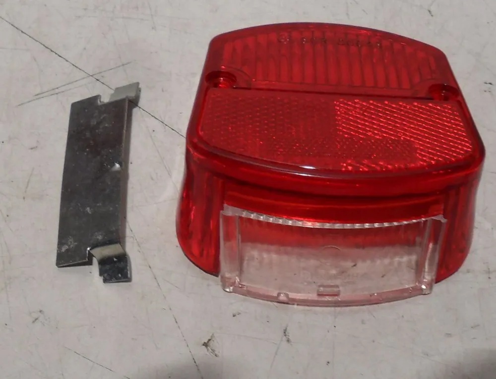 Finale Aktion Repro Rücklicht Kappe Zündapp C50 Super R50 Sportcombinette GTS Rot rot NEU