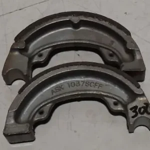 Jetzt Bestellen Bremsbeläge NEU Honda NH 50 80 Lead 95x20 mm NEU 302
