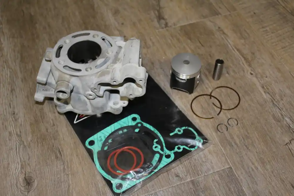 Günstig Kawasaki KX 85 Zylinder mit Kolben