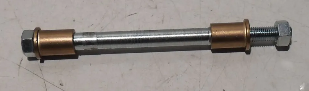 Gratis Versand Repro Zündapp 529 530 C50 GTS 50 KS 50 80 Schwingenlager Buchsen Achse neues Modell