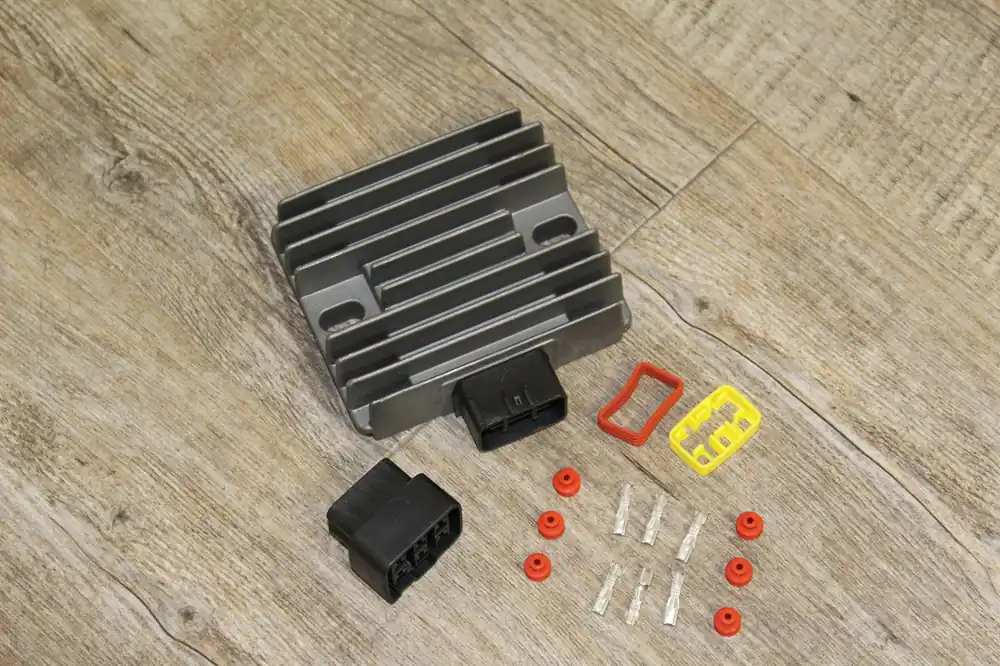 Neue Ware Kawasaki Z 1000 Laderegler Spannungsregler QME-RACING