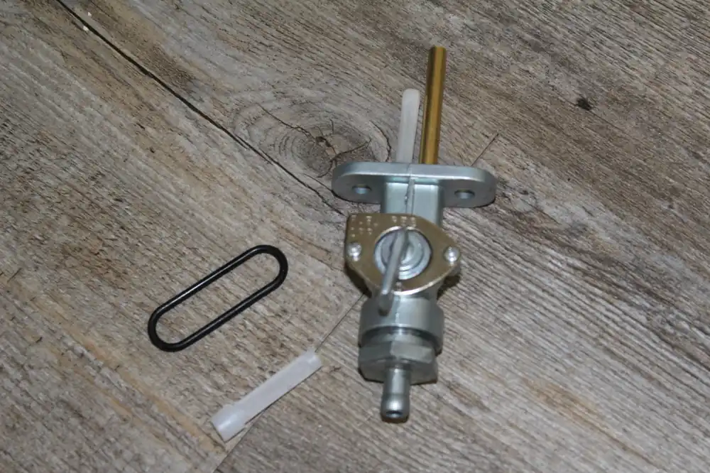 Yamaha DT 80 Benzinhahn Kraftstoffhahn Rabatt