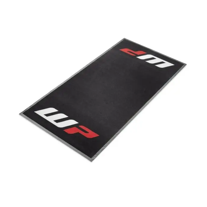 Service- und Tankmatte Solange Der Vorrat Reicht