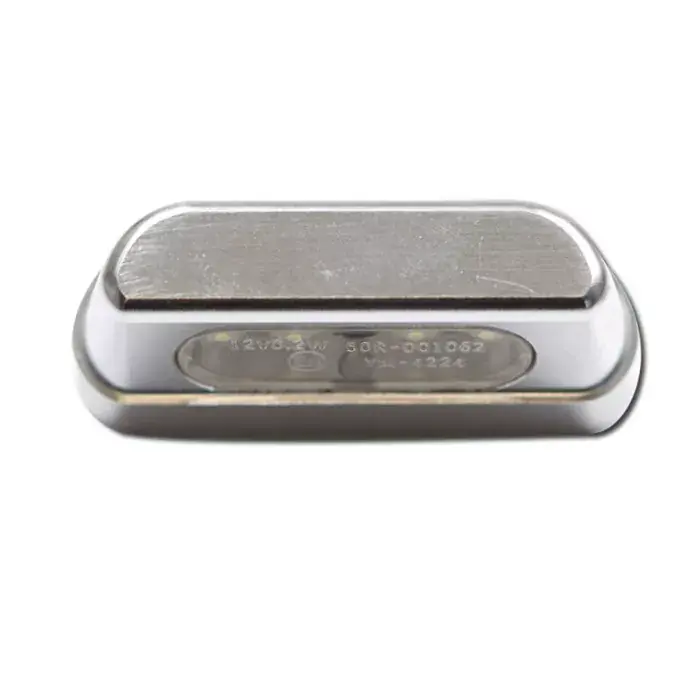 LED-Kennzeichenbeleuchtung "Zest" E-geprüft chrom Alu Schraubenabstand 45mm Highlight