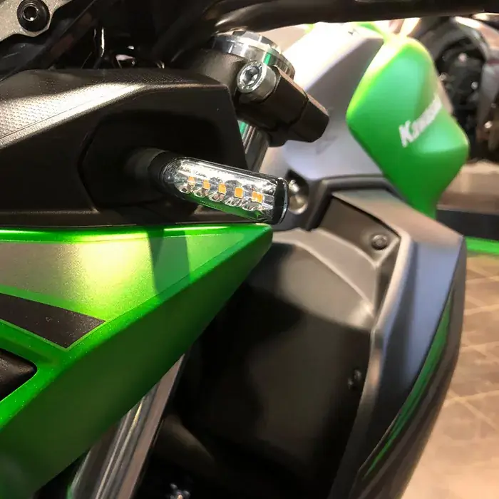 LED-Blinker BOLD SEQ schwarz Alu M8 Paar getönt E-geprüft Preis Gesenkt